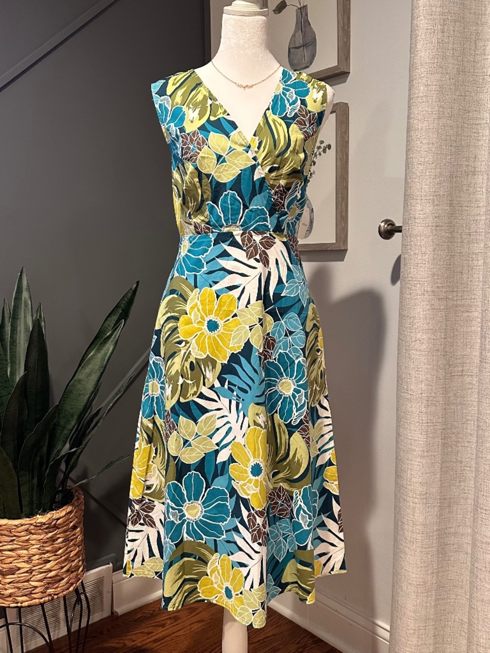 Croft&Barrow Blue Green Floral Dress Size 10  NWT